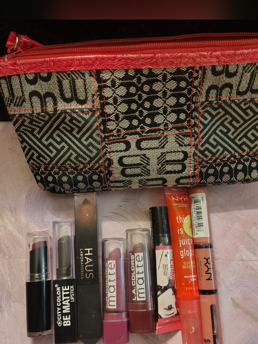 8 Piece Lip Lot Lipsticks/Glosses (Dark Hues) with Cute Patterned Cosmetic Bag